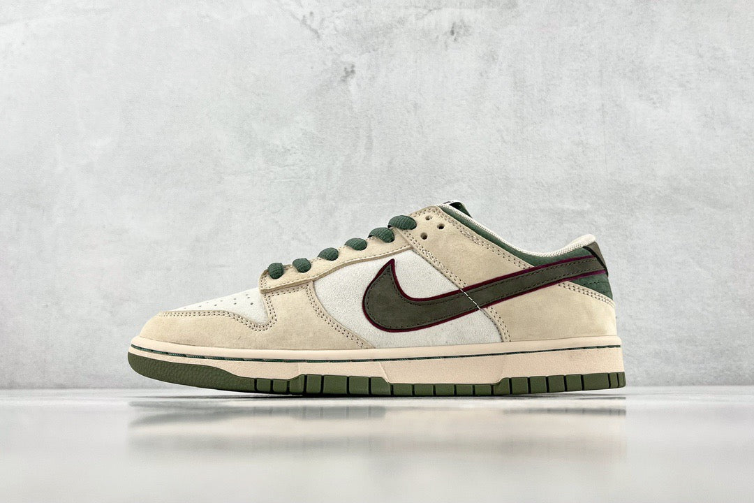 DUNK LOW x OTOMO KATUSHIRO