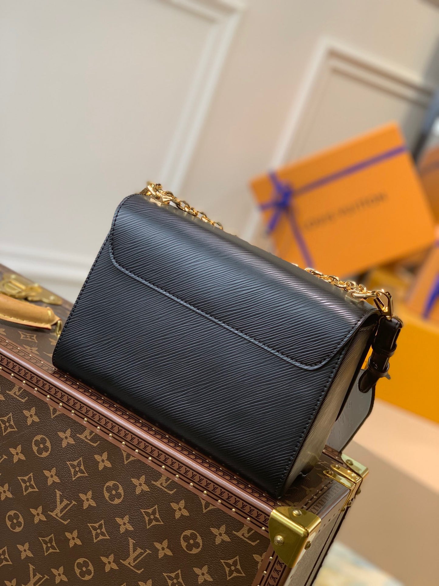 LOU TWIST PM BAG