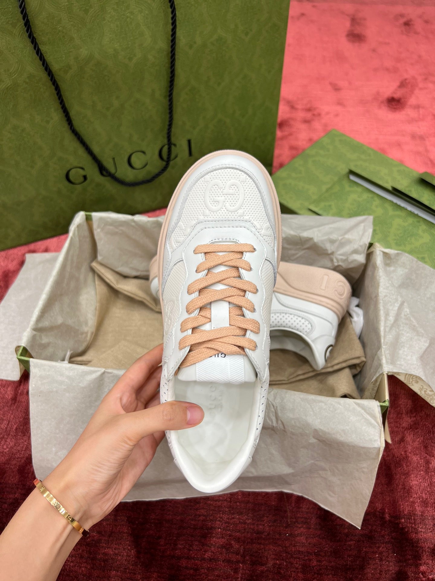 GG EMBOSSED SNEAKER