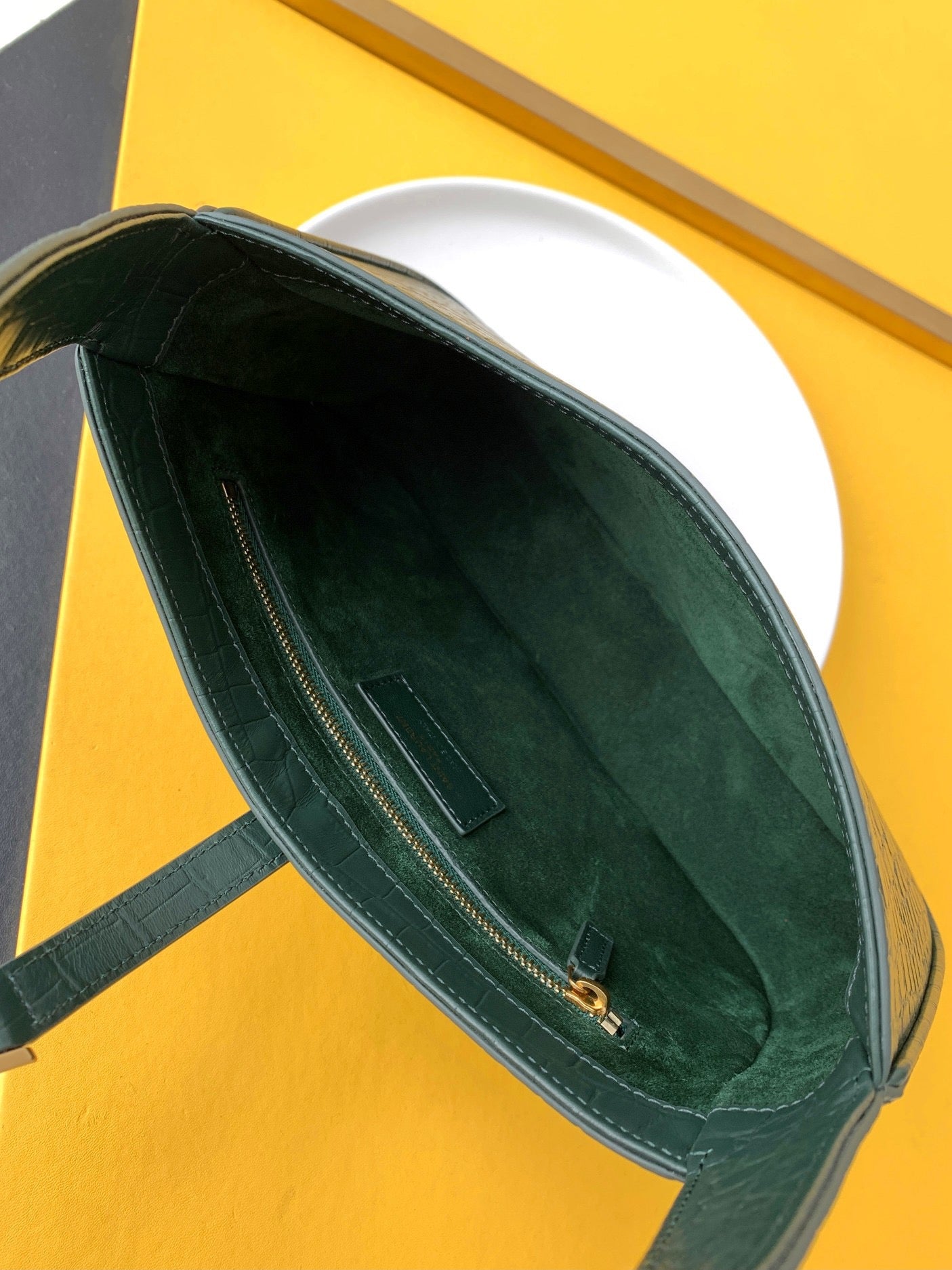 SL LE 5 A 7 HOBO BAG