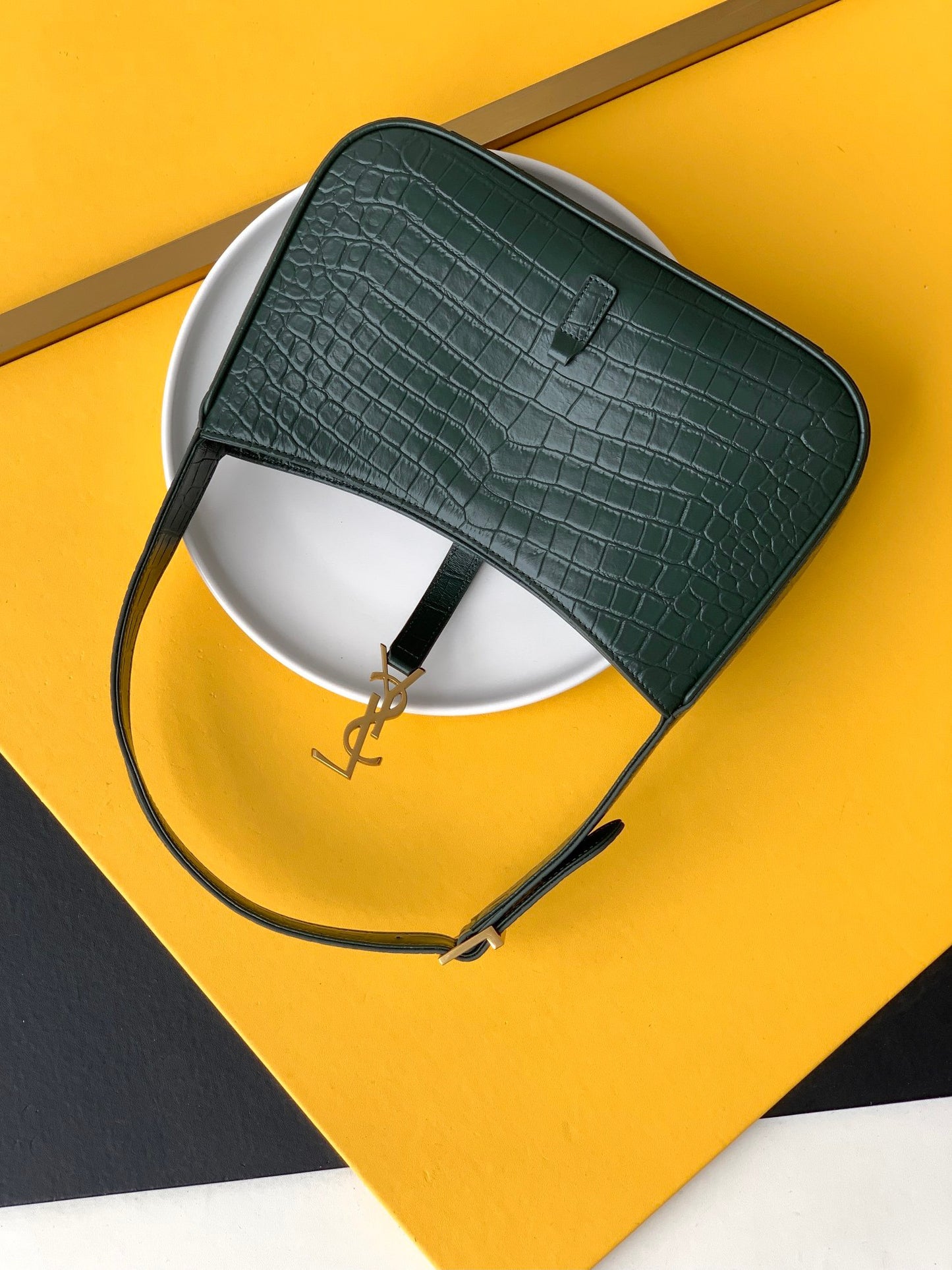 SL LE 5 A 7 HOBO BAG