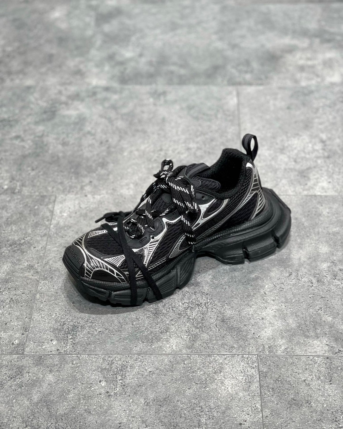 BAL 3XL TRAINERS