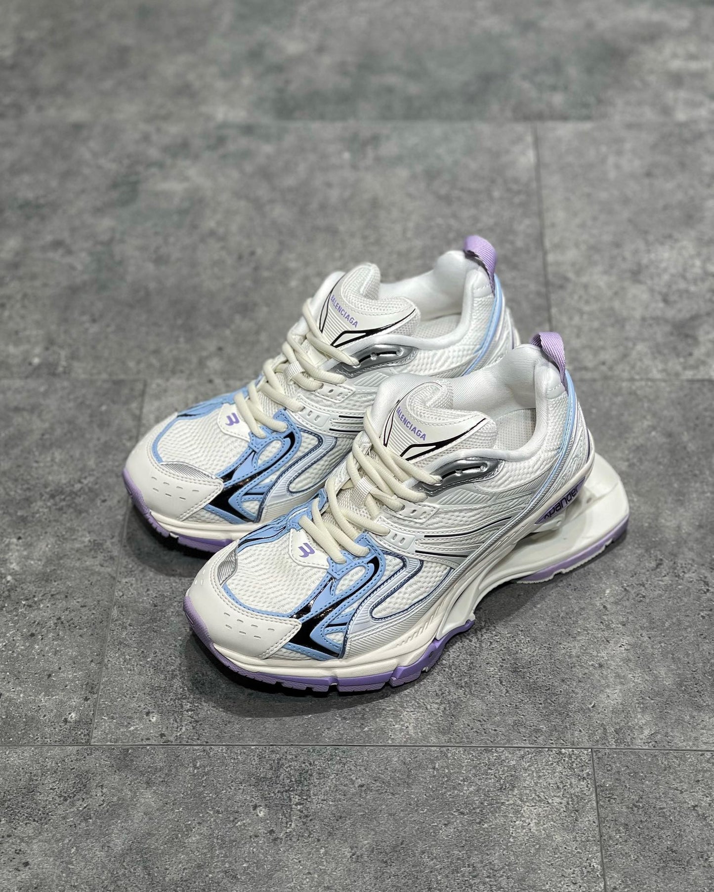 BAL X-PANDER TRAINERS