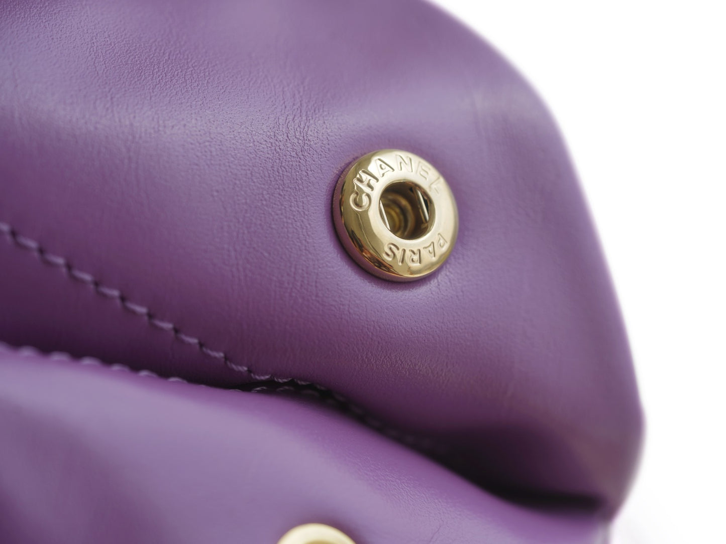 CC 22 SMALL HANDBAG