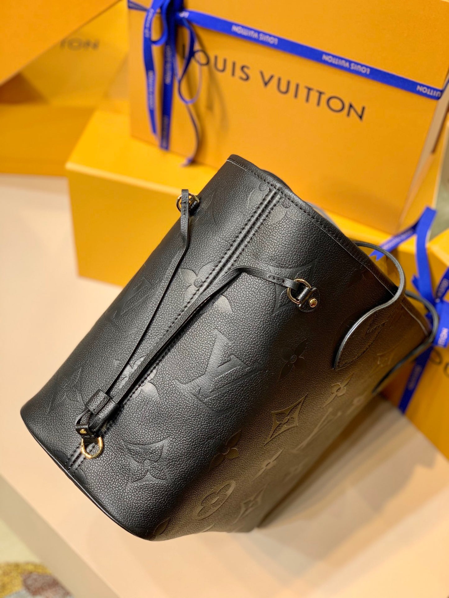 LOU NEVERFULL MM BAG