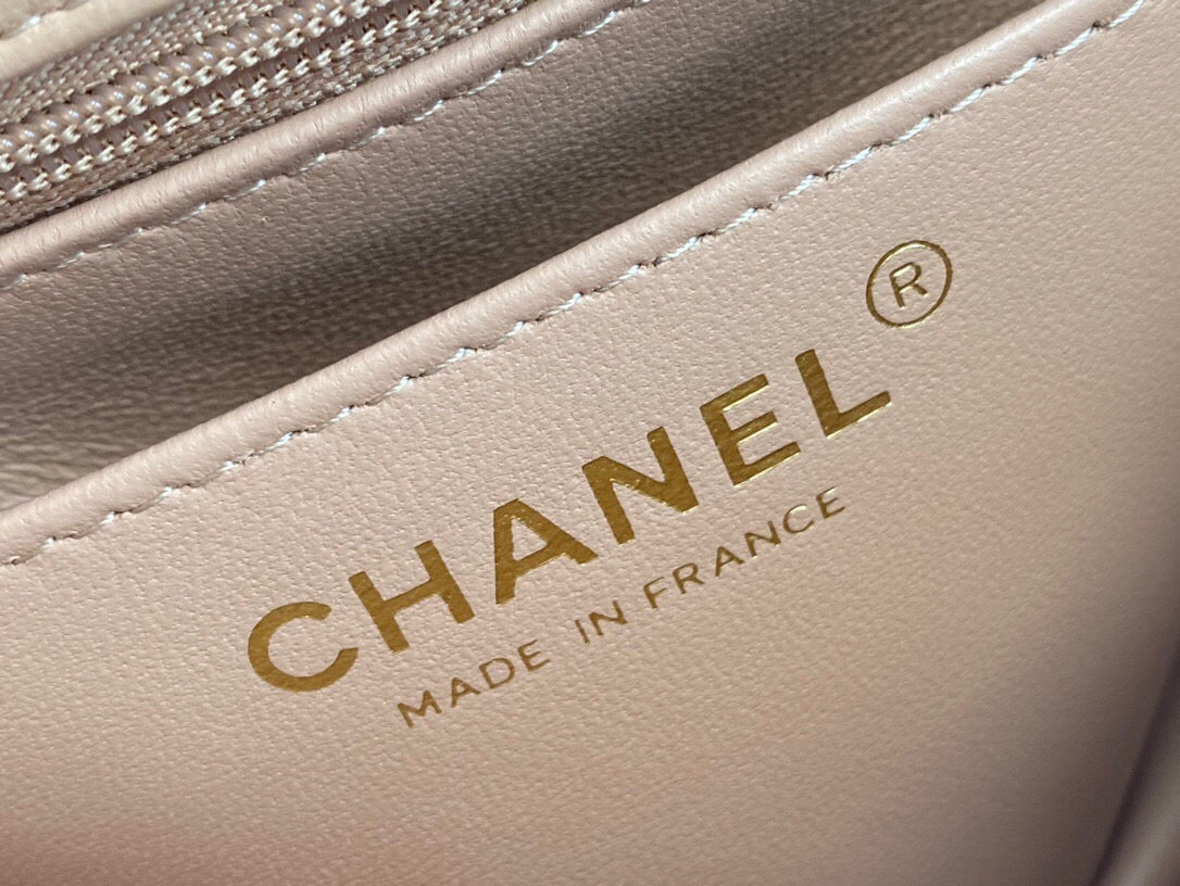 CC MINI FLAP BAG