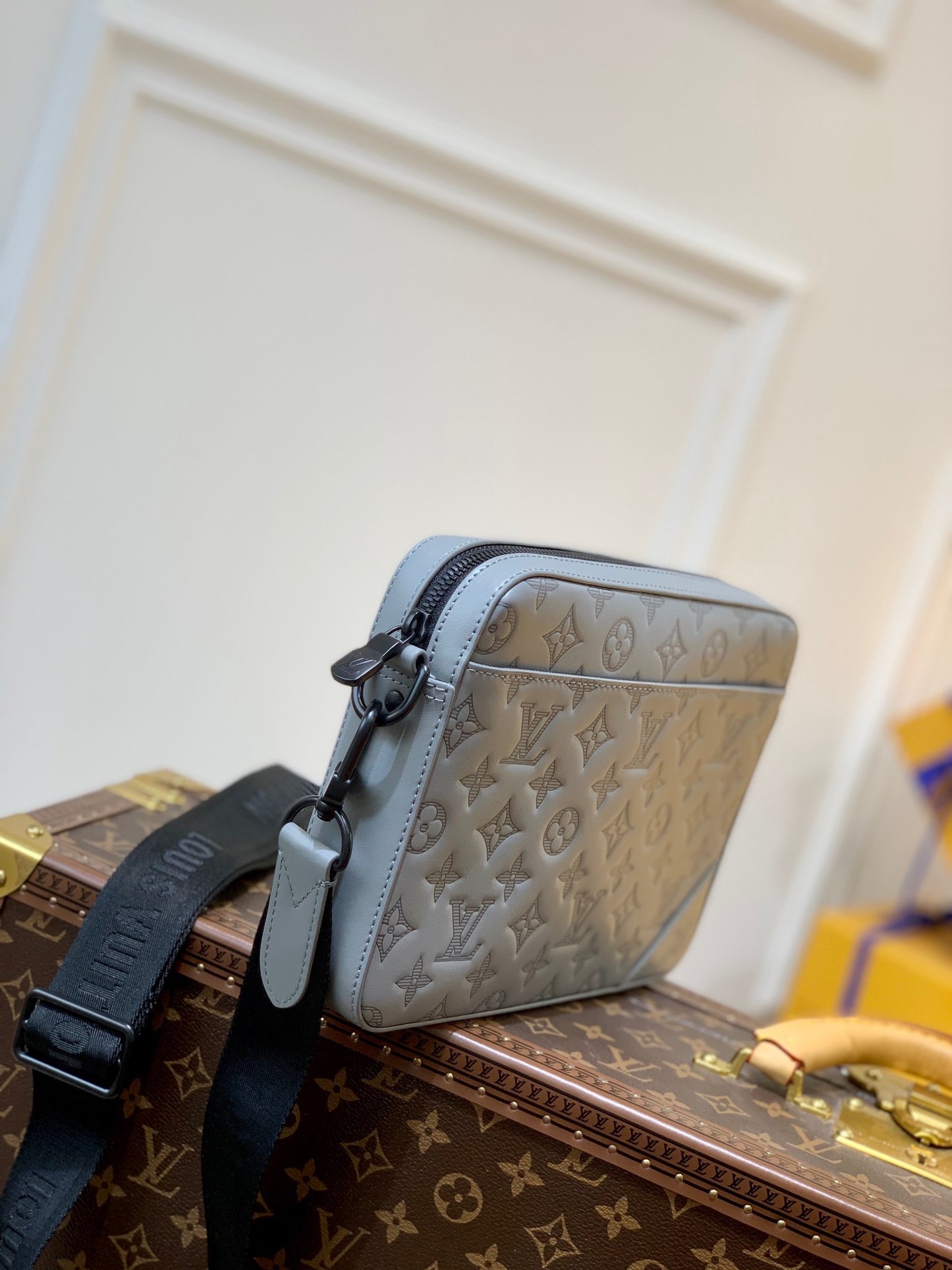 LOU DUO MESSENGER BAG