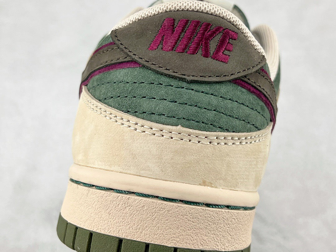 DUNK LOW x OTOMO KATUSHIRO