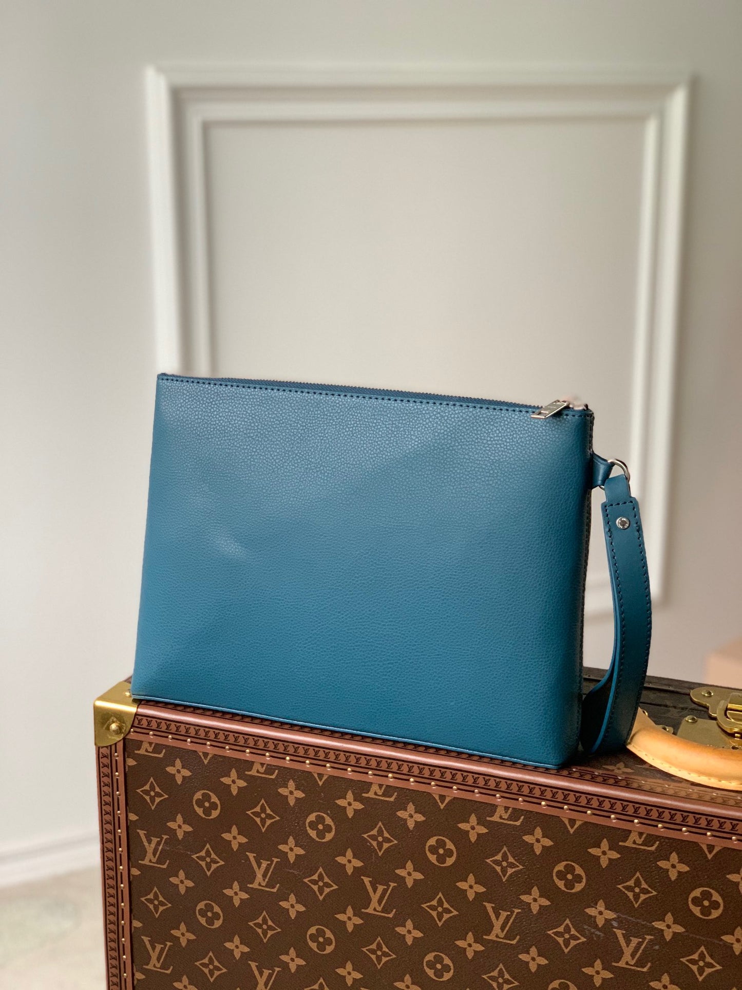 LOU AEROGRAM IPAD POUCH