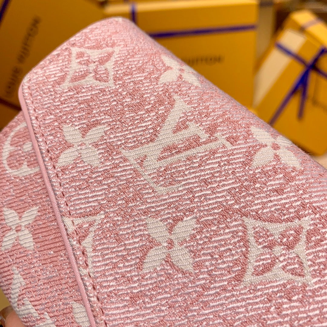 LOU SARAH WALLET