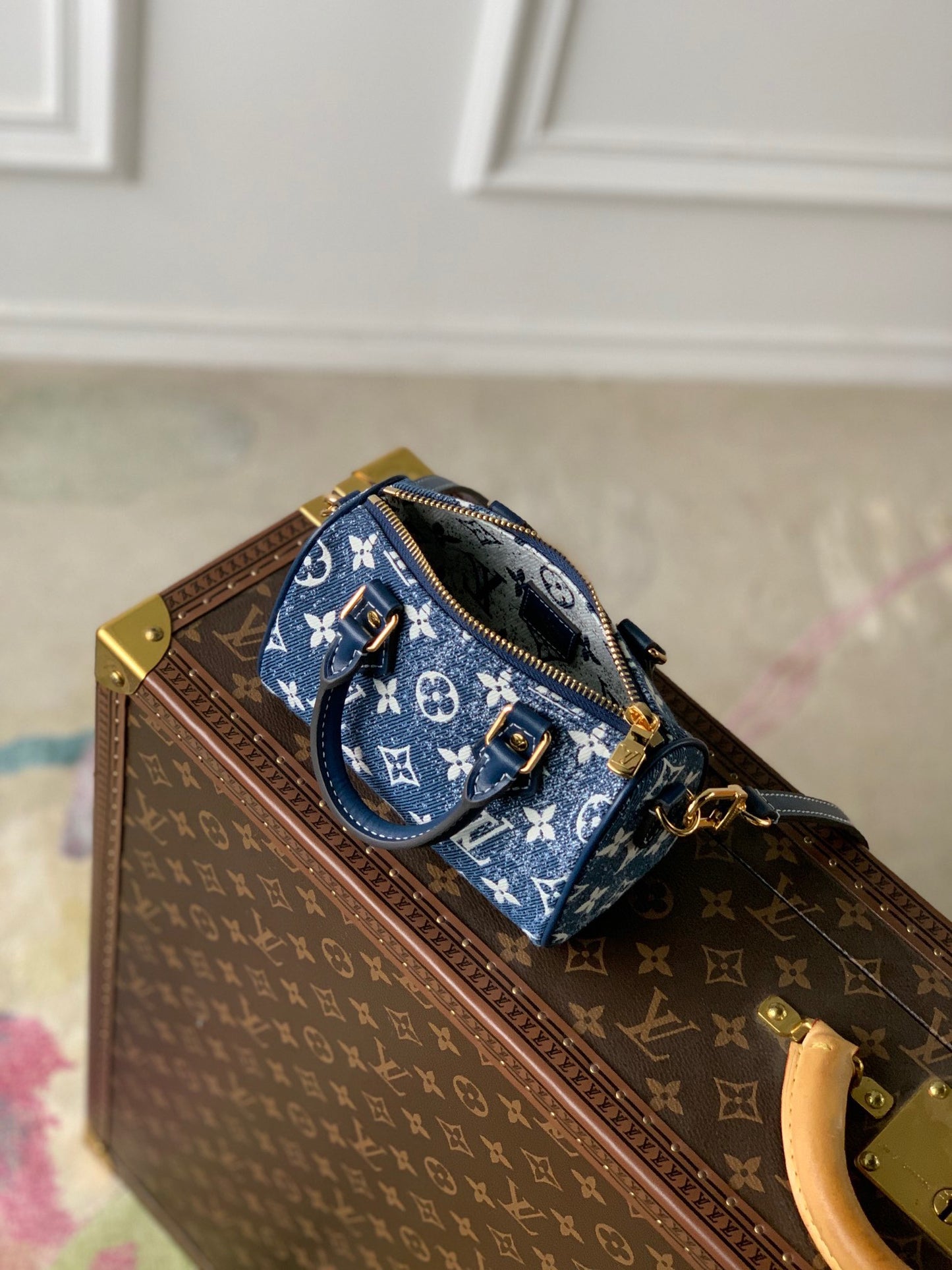 LOU NANO SPEEDY BAG