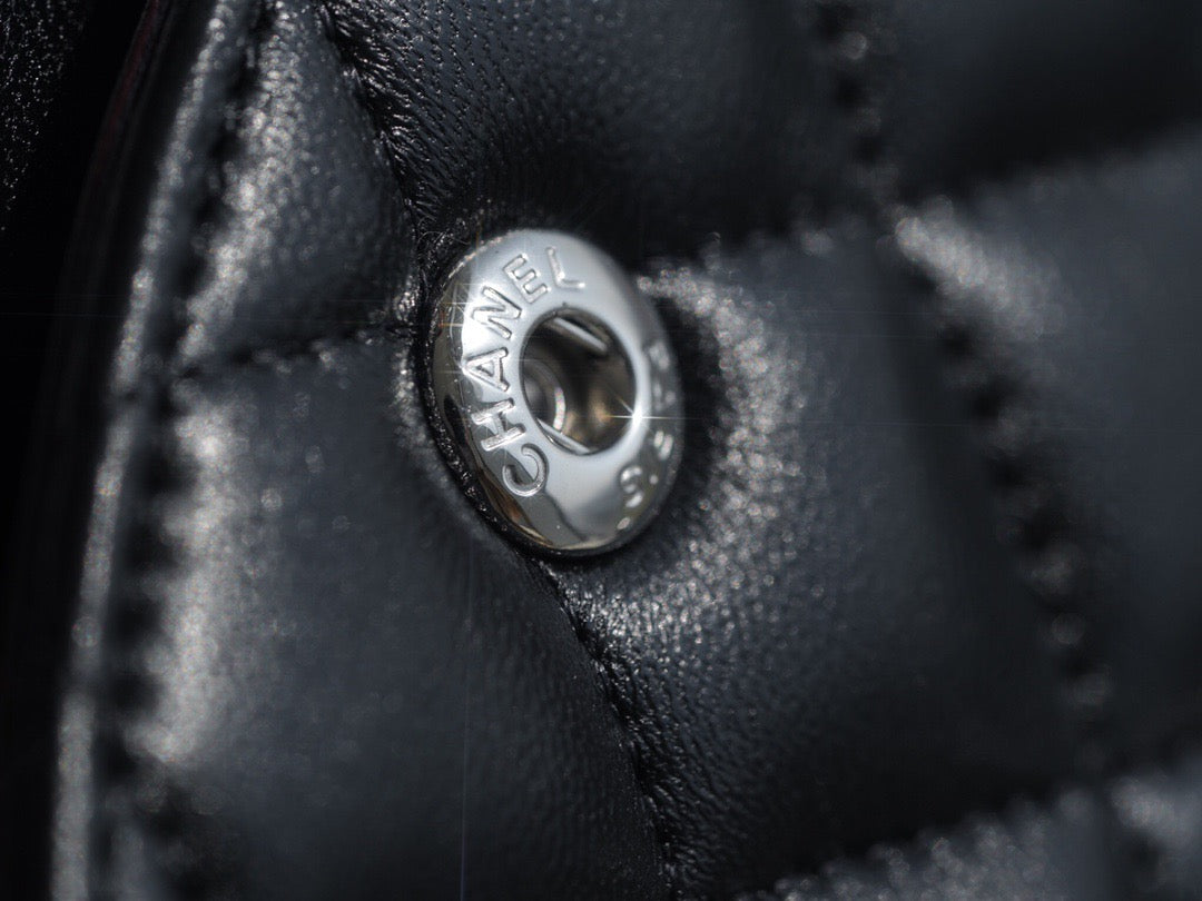 CC CLASSIC FLAP BAG