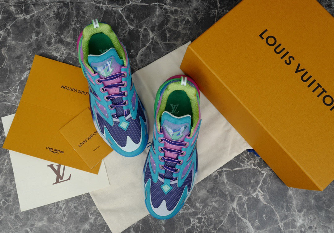 LOU RUNNER TATIC