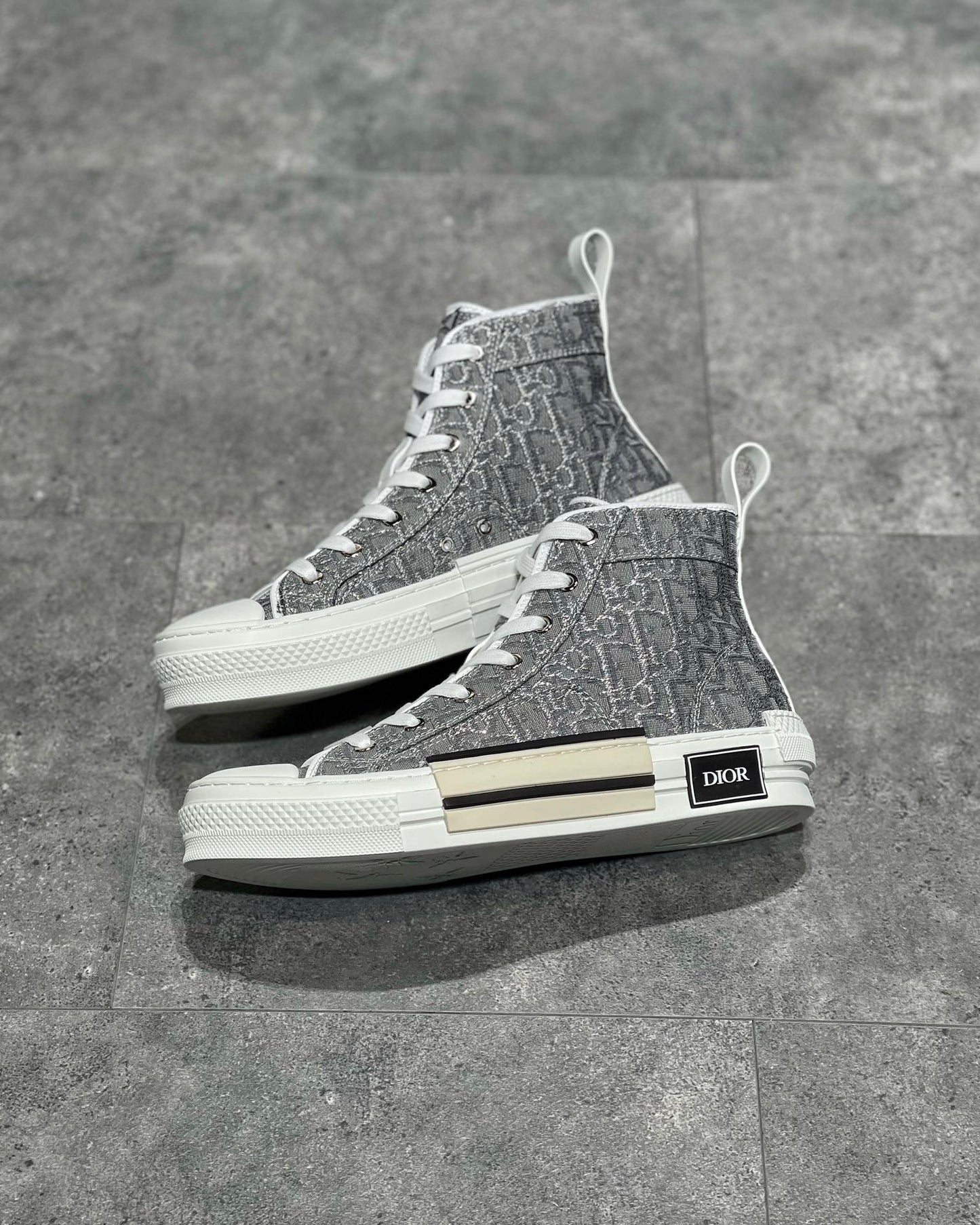 CD B23 SNEAKERS