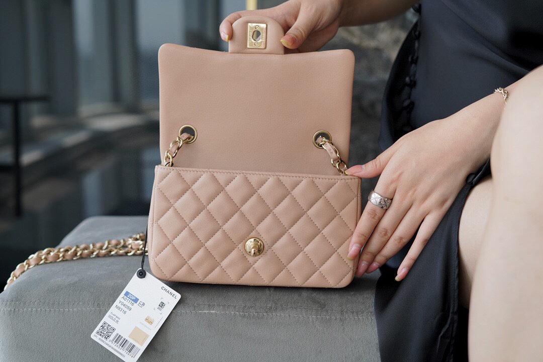 CC MINI FLAP BAG