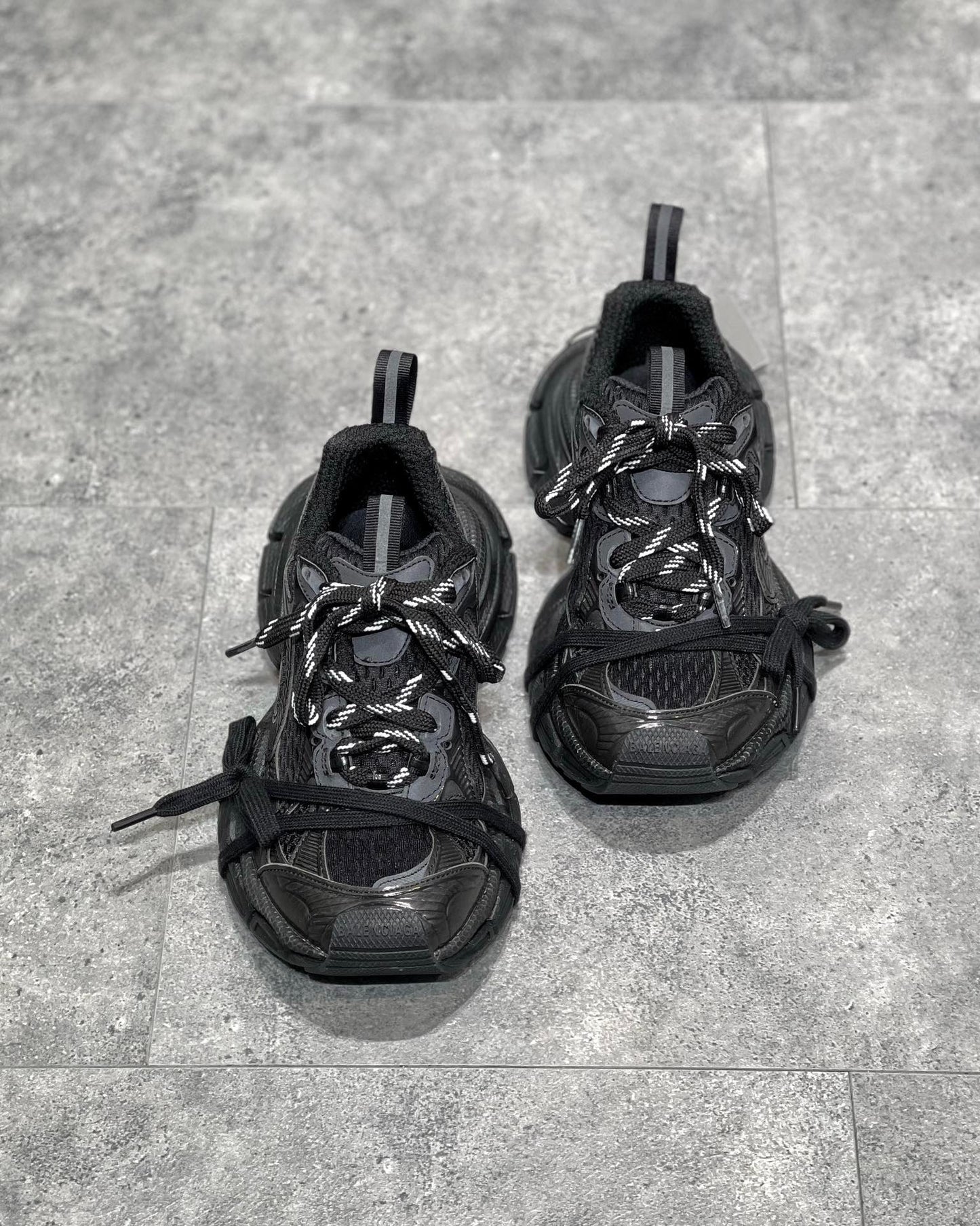 BAL 3XL TRAINERS