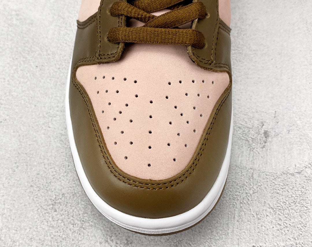DUNK LOW STUSSY CHERRY