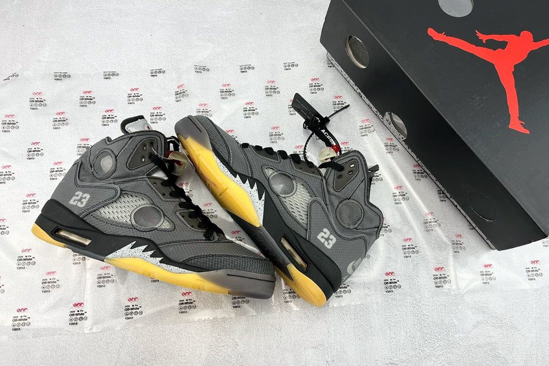 JORDAN X OFF WHIT 5 RETRO