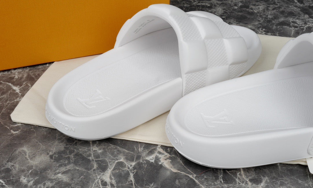 LOU WATERFRONT MULES