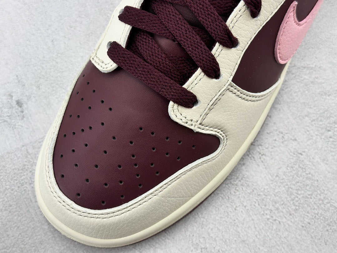 DUNK LOW VALENTINES