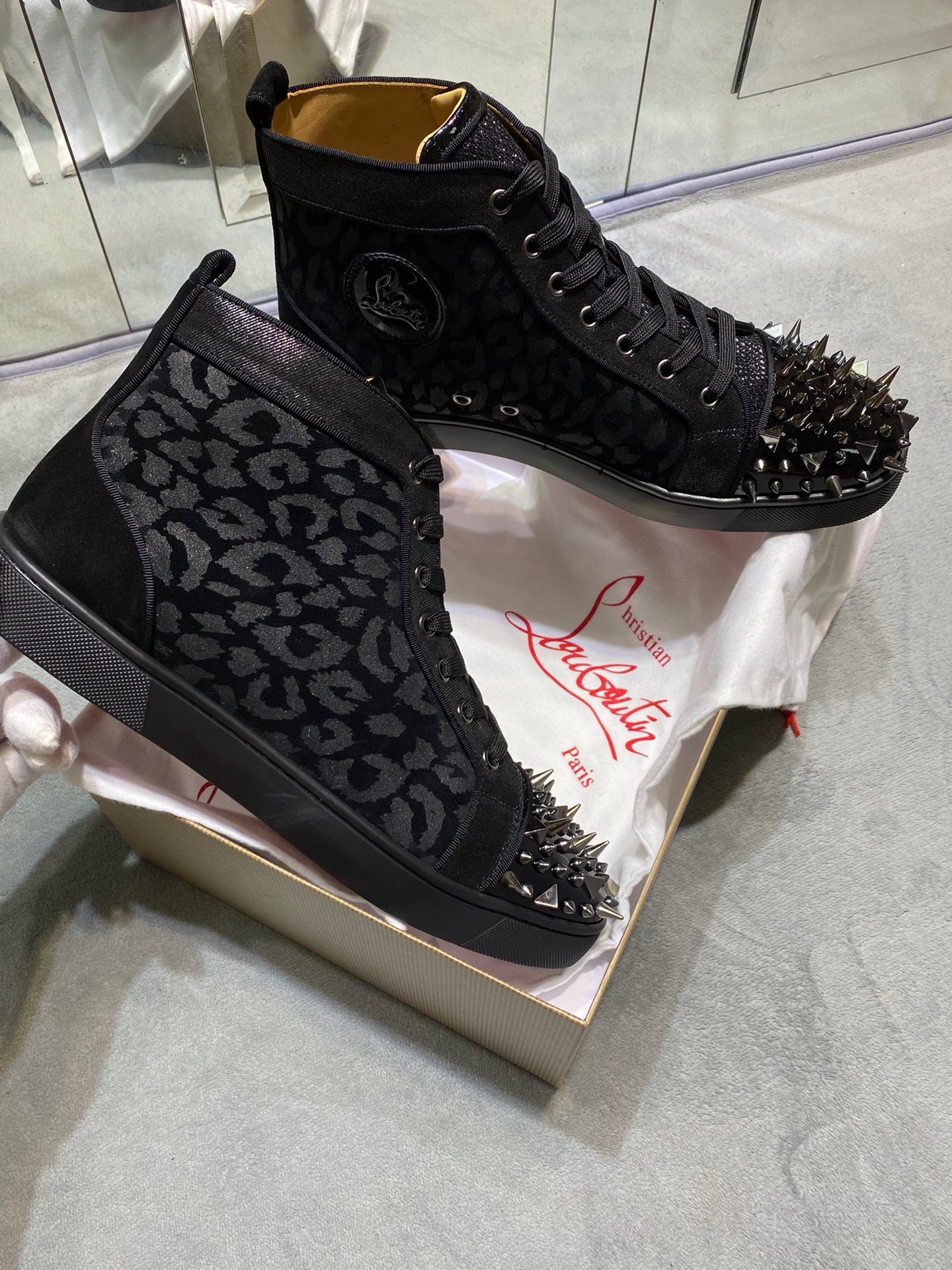 CL SPIKES SNEAKERS