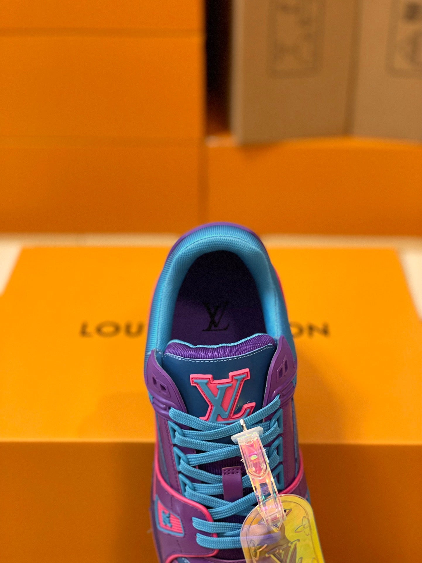 LOU TRAINERS