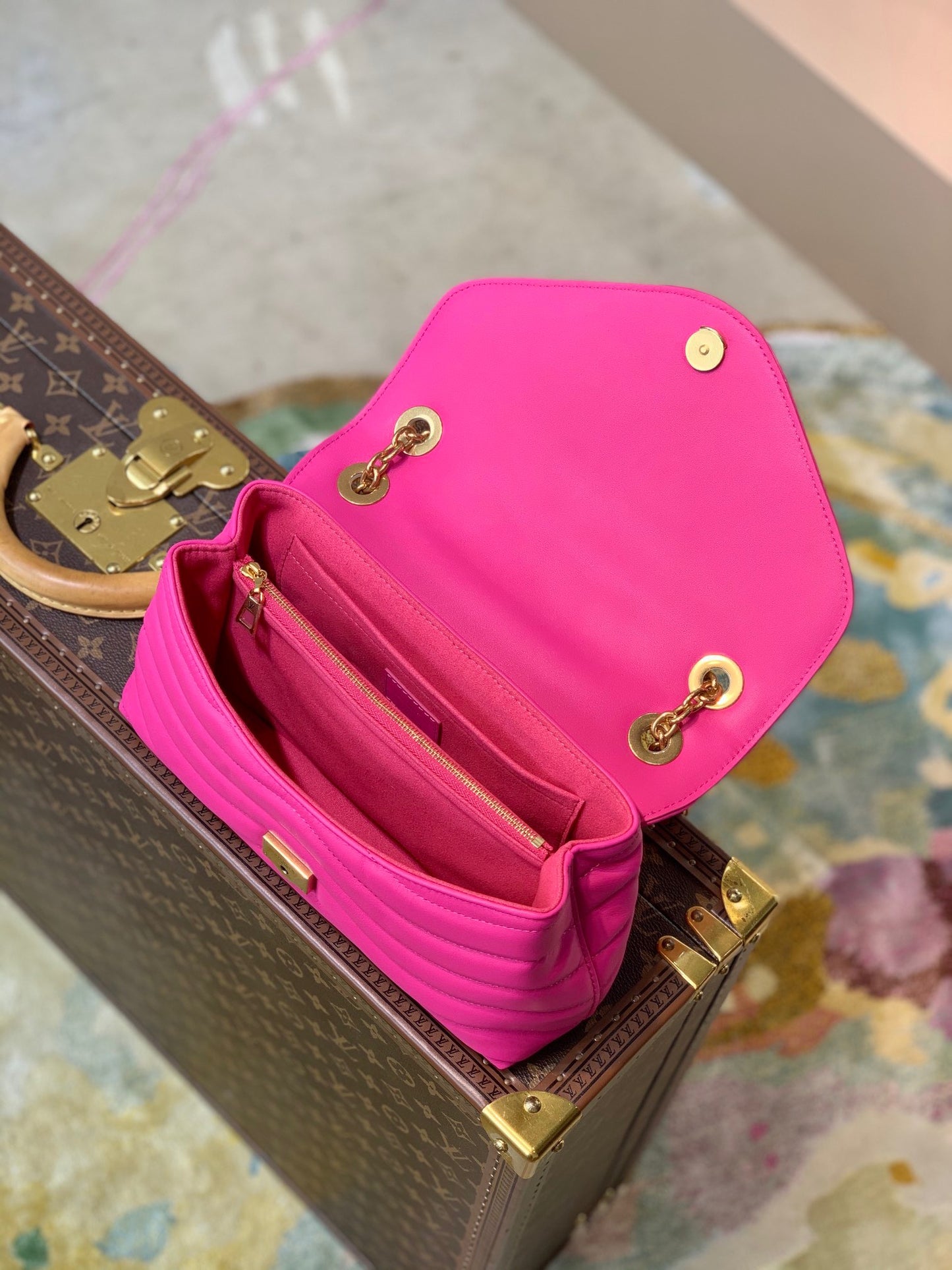 LOU NEW WAVE CHAIN BAG