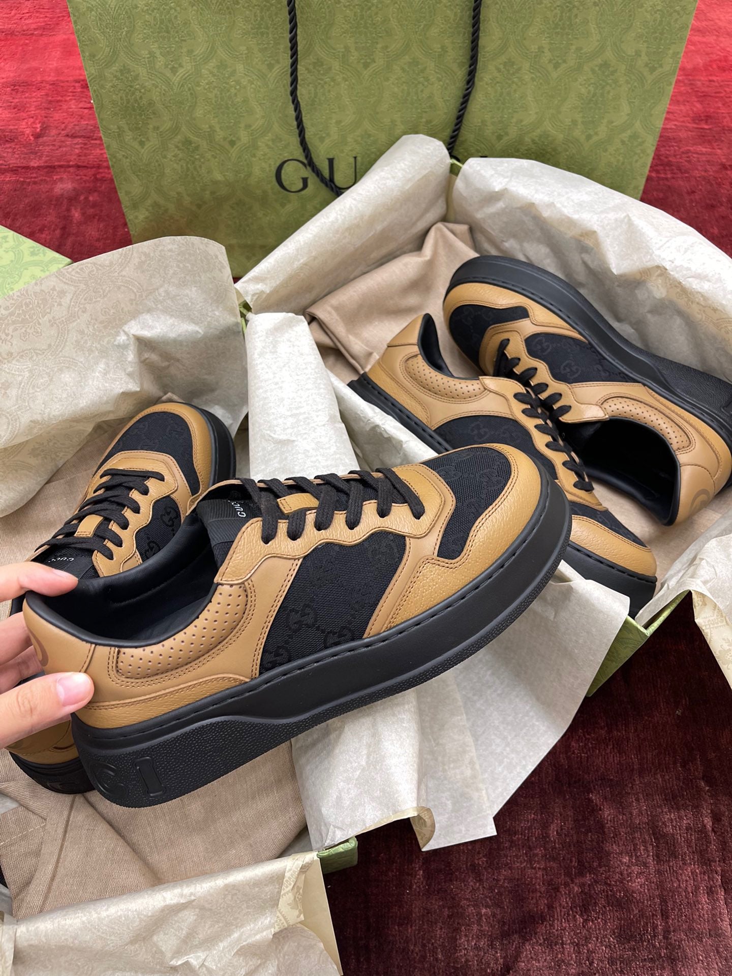 GG SUPREME TRAINERS