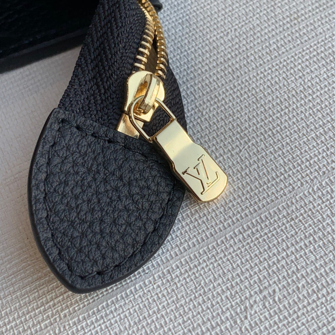 LOU POCHETTE VOYAGE MM