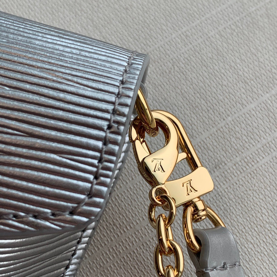LOU PADLOCK ON STRAP BAG
