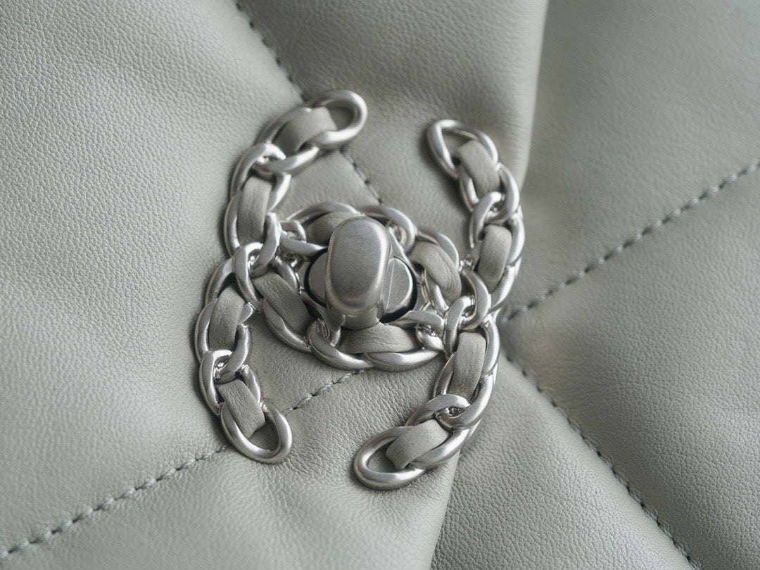 CC 19 HANDBAG