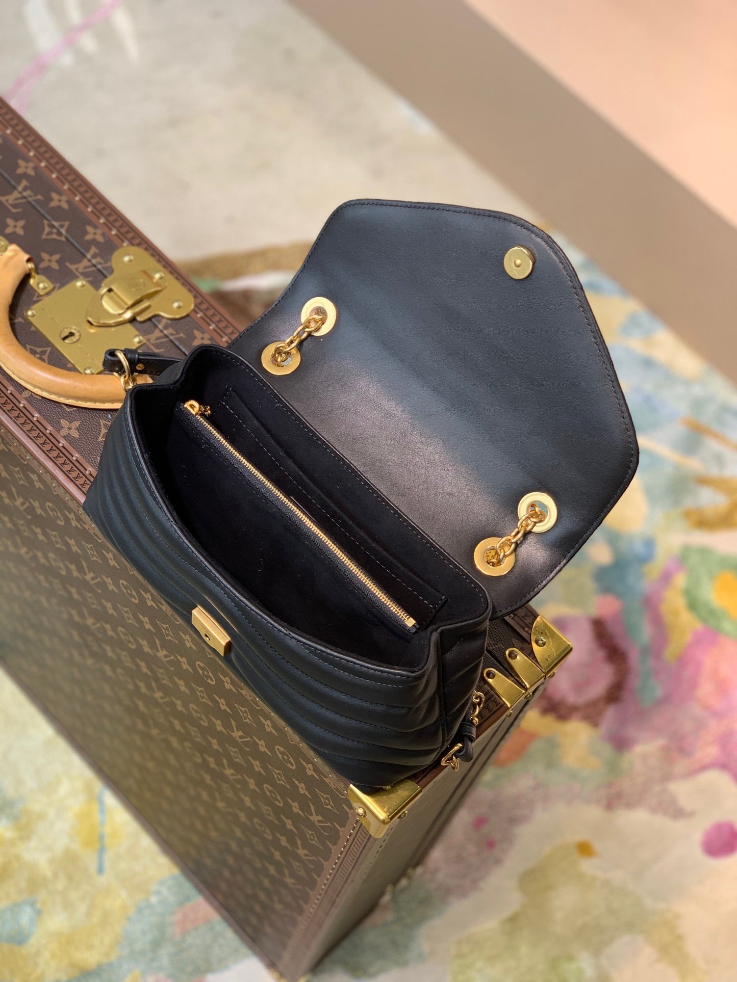 LOU NEW WAVE CHAIN BAG