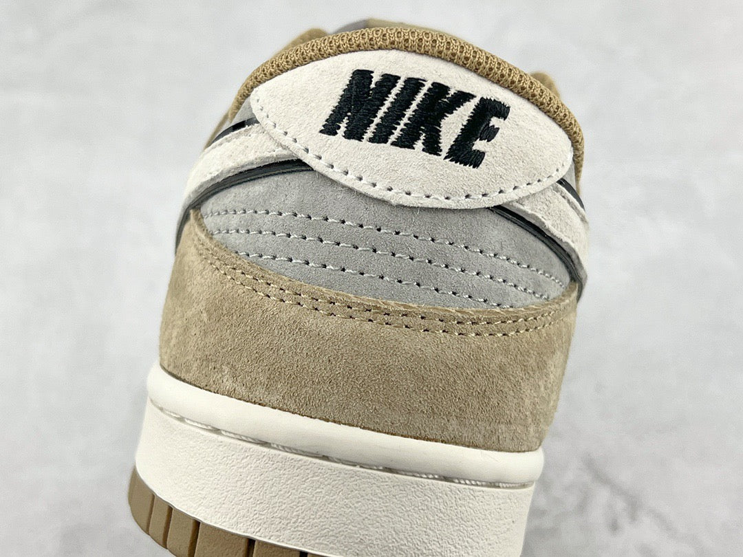 DUNK LOW x OTOMO KATUSHIRO