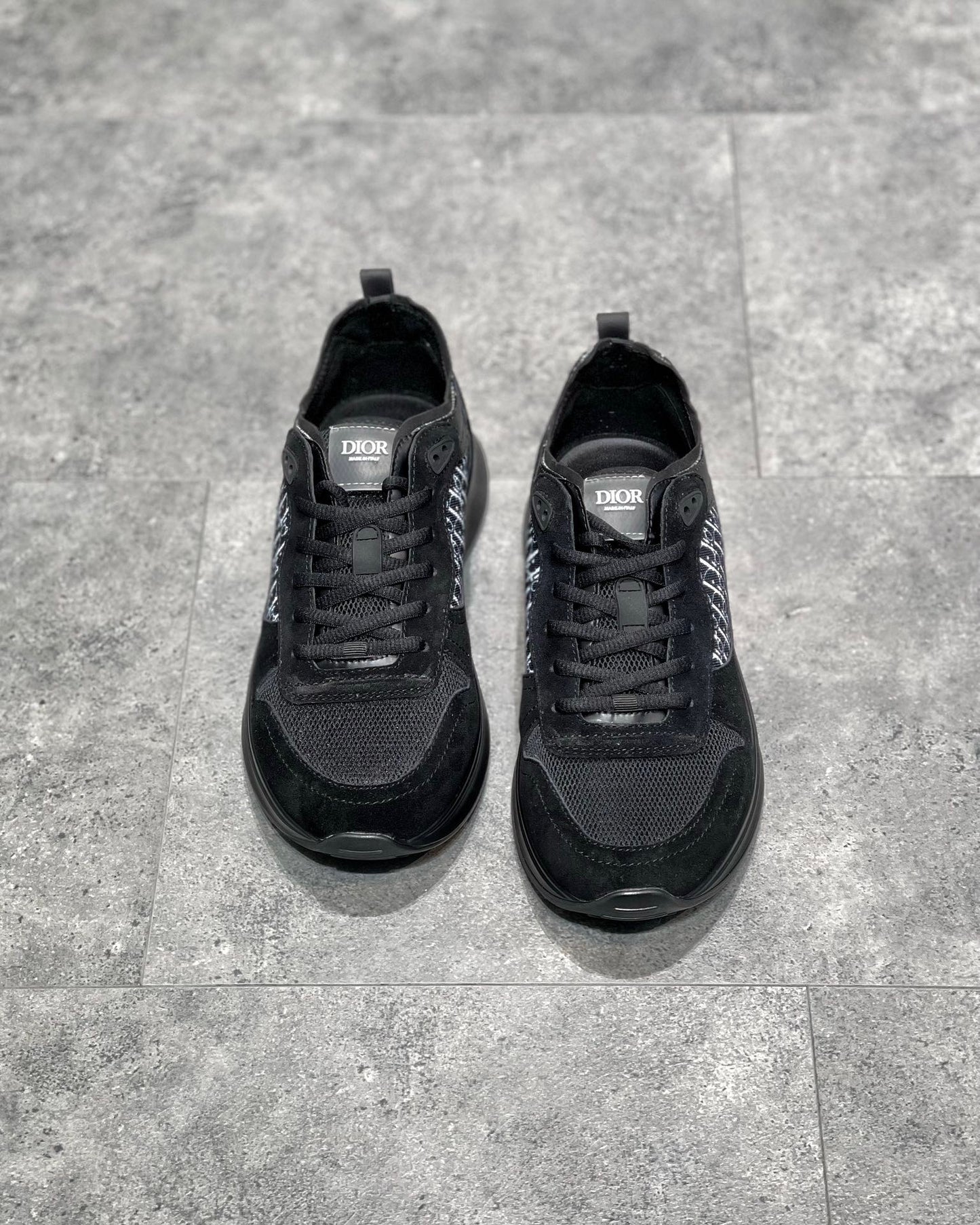 CD B25 SNEAKERS