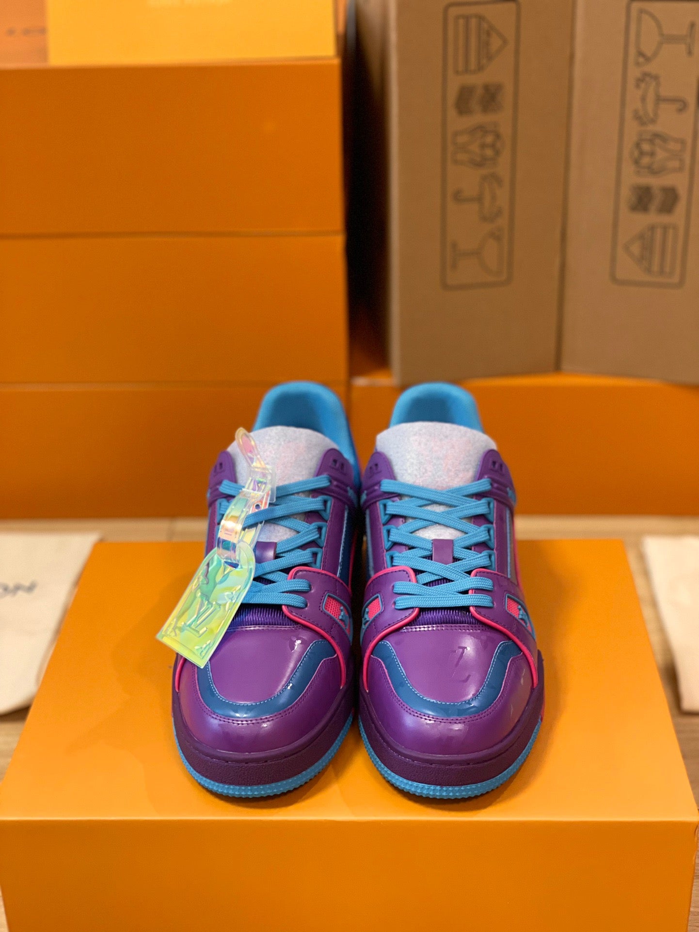 LOU TRAINERS