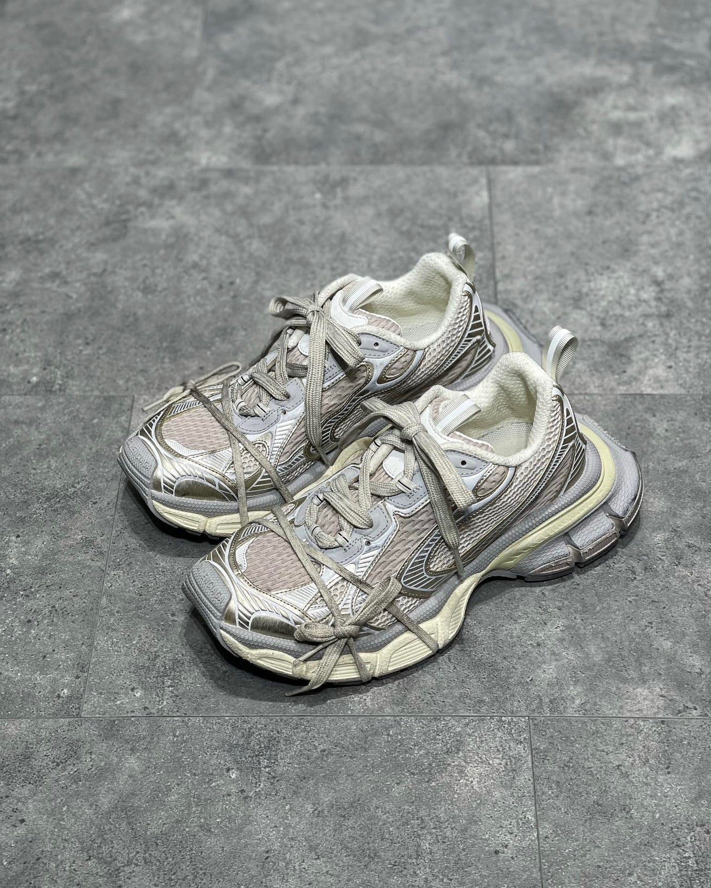 BAL 3XL TRAINERS