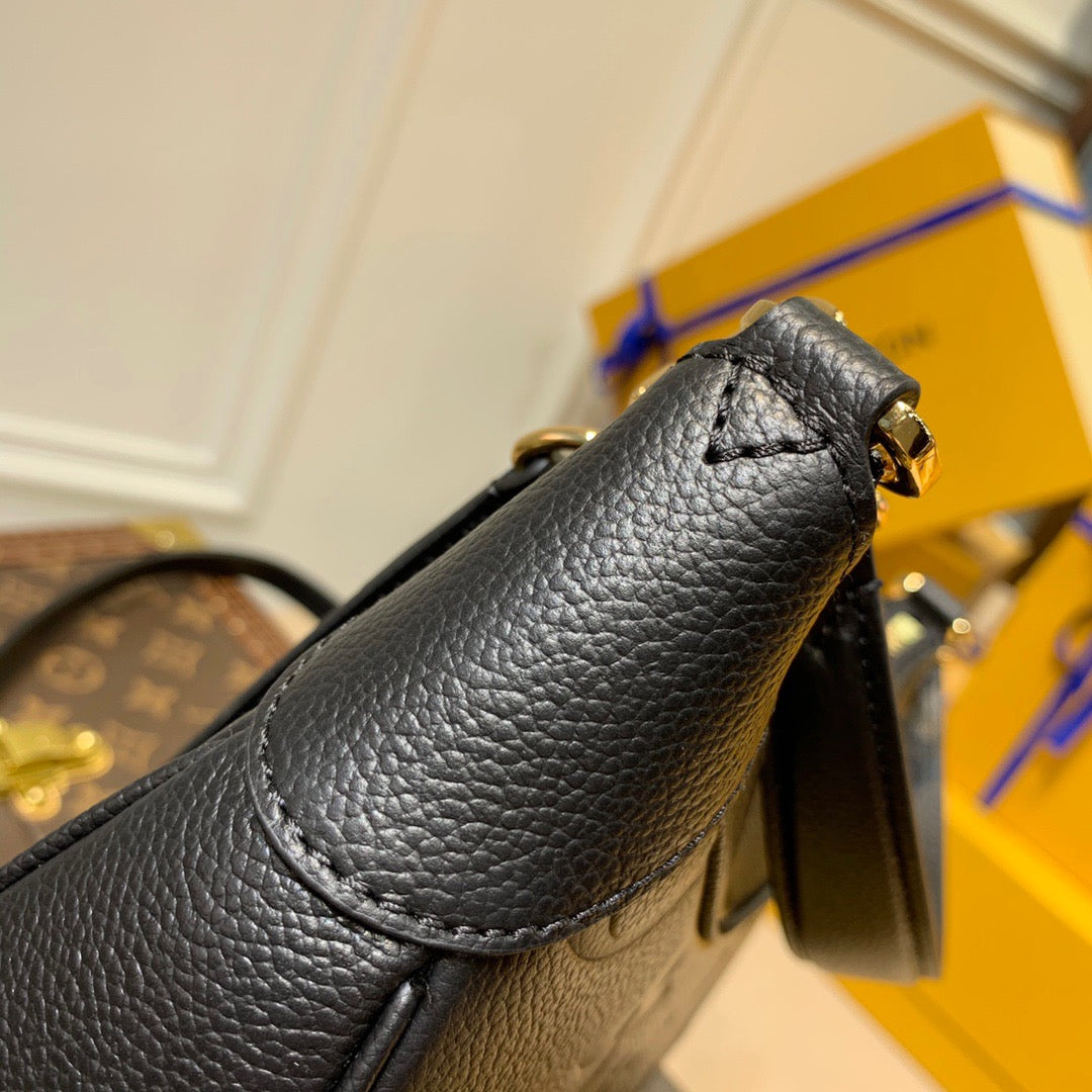 LOU BAGATELLE BAG