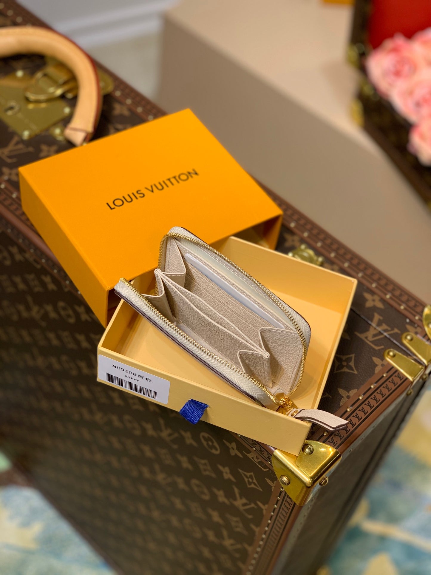 LOU SARAH WALLET