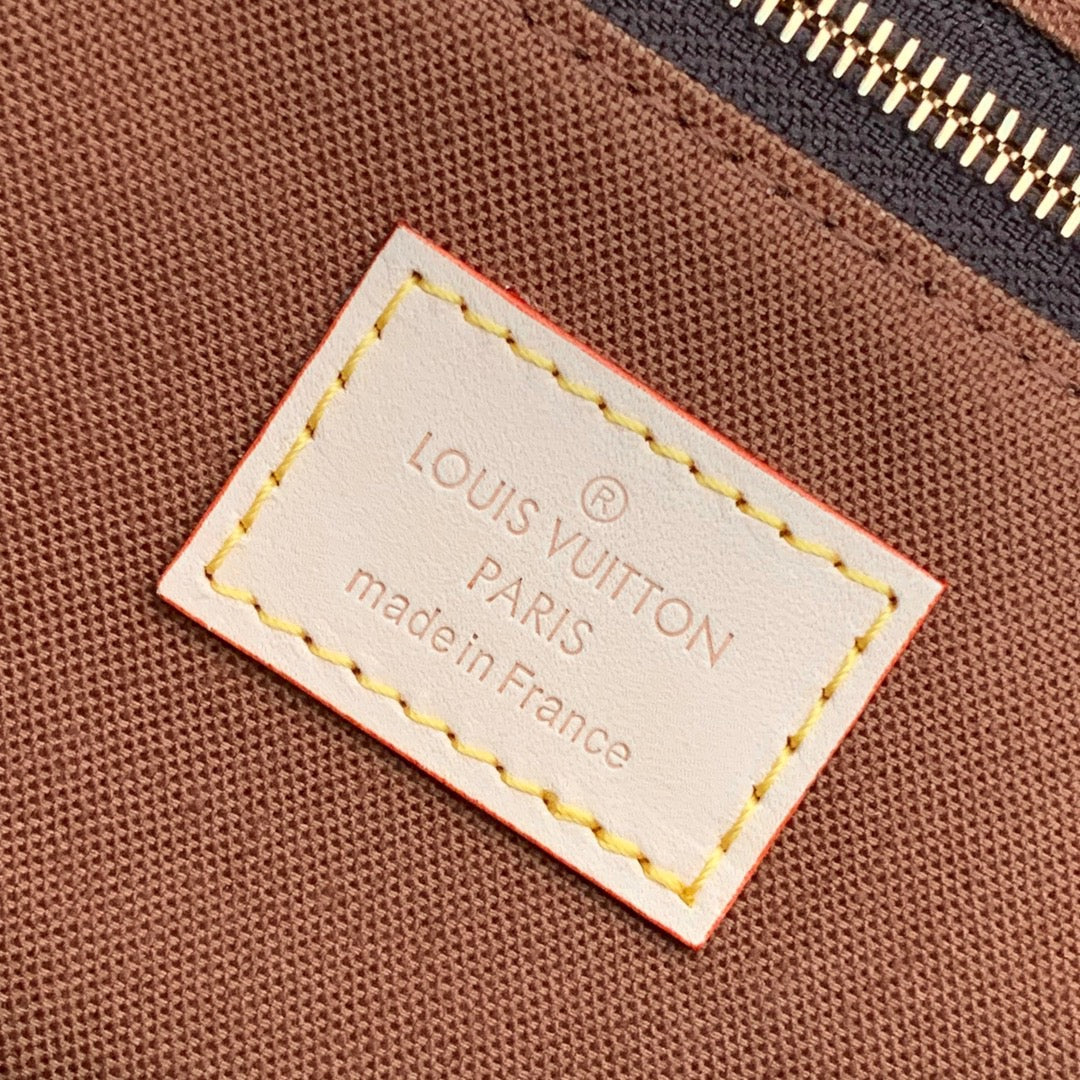 LOU TOILETRY BAG 25