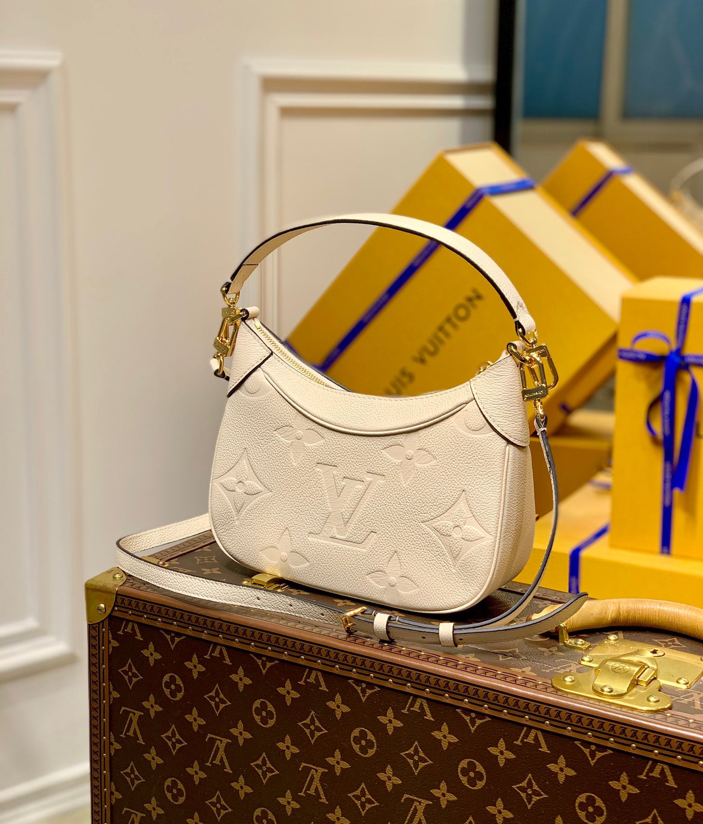 LOU BAGATELLE BAG