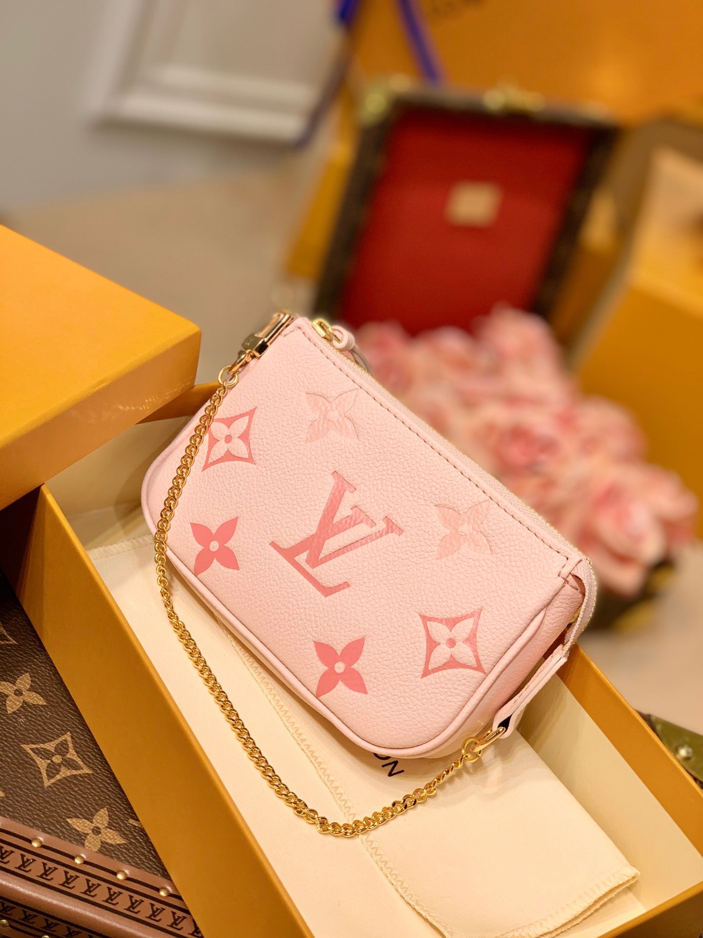 LOU MINI POCHETTE ACCESSOIRES