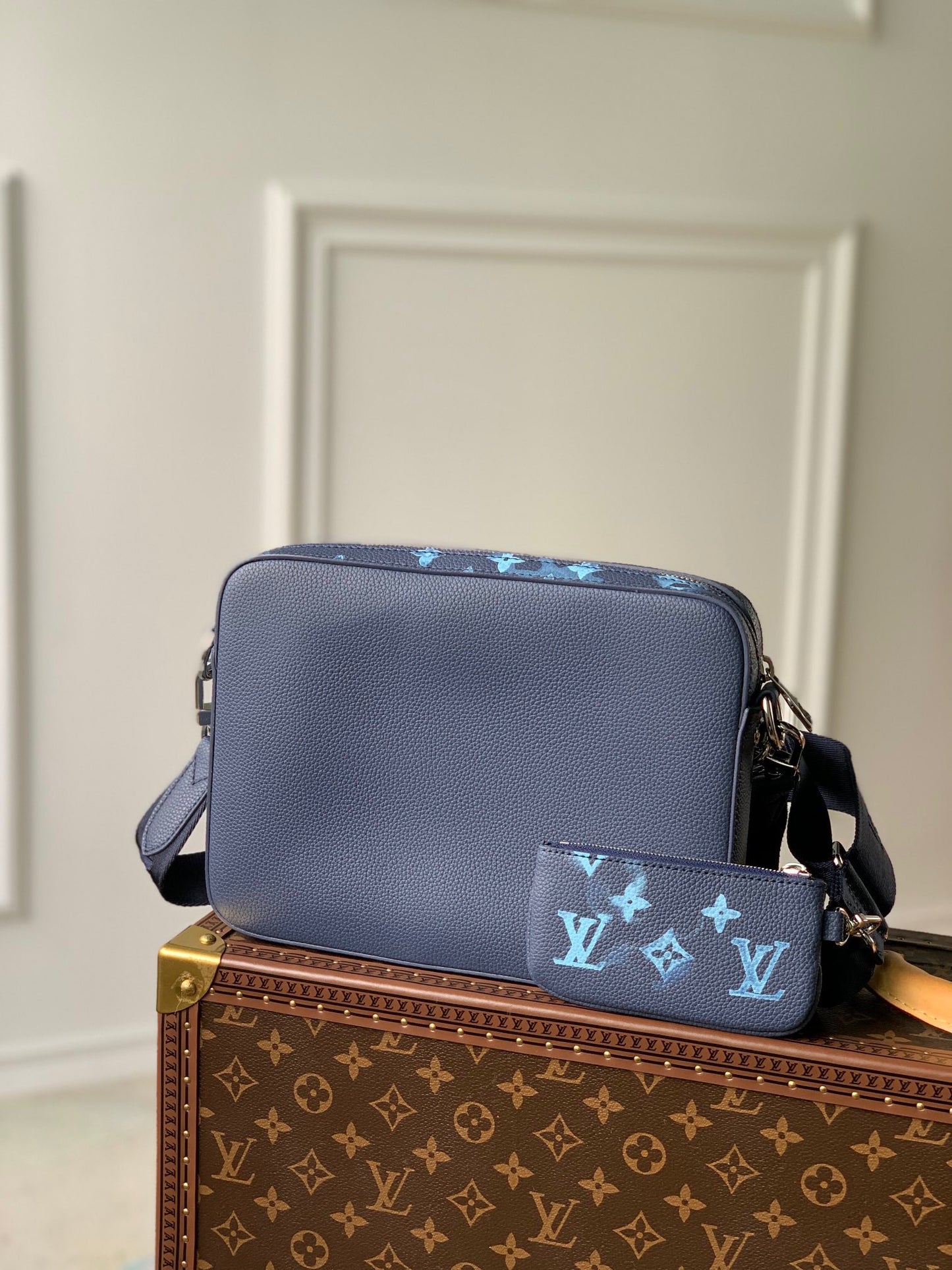 LOU TRIO MESSENGER BAG