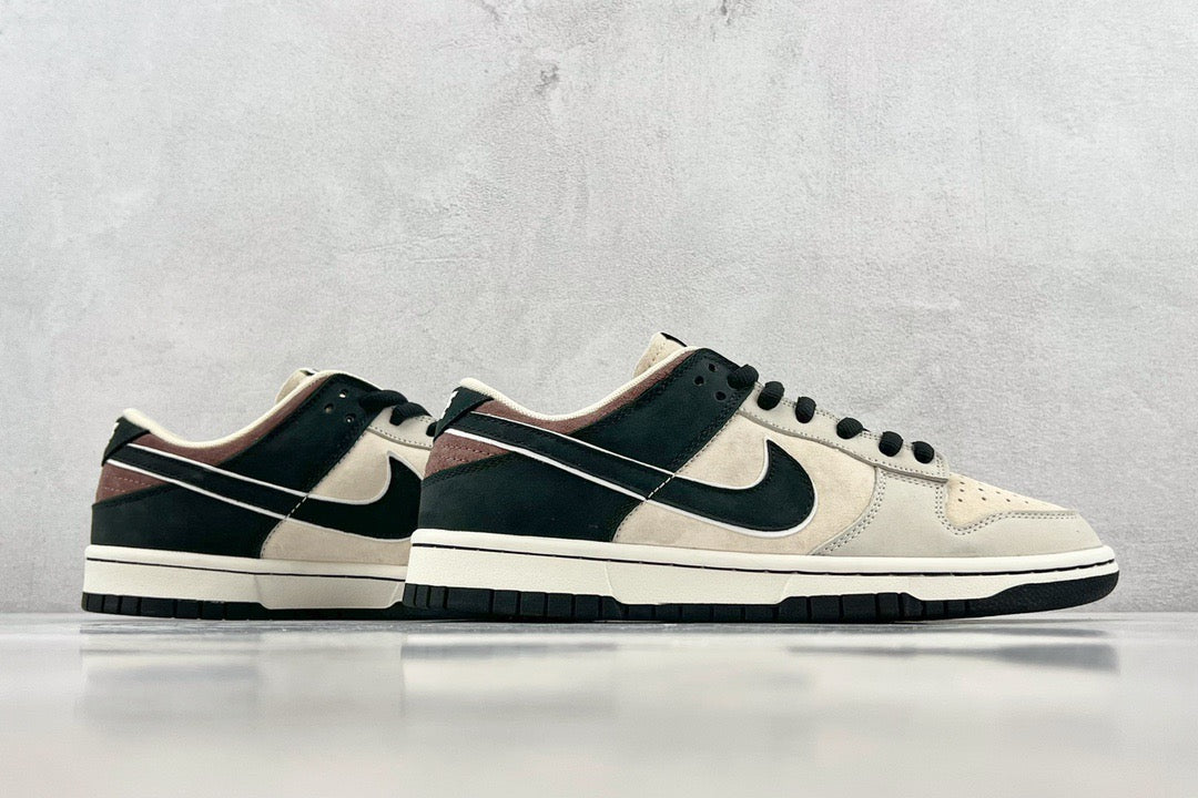 DUNK LOW x OTOMO KATUSHIRO
