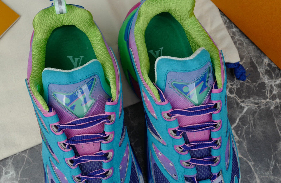 LOU RUNNER TATIC