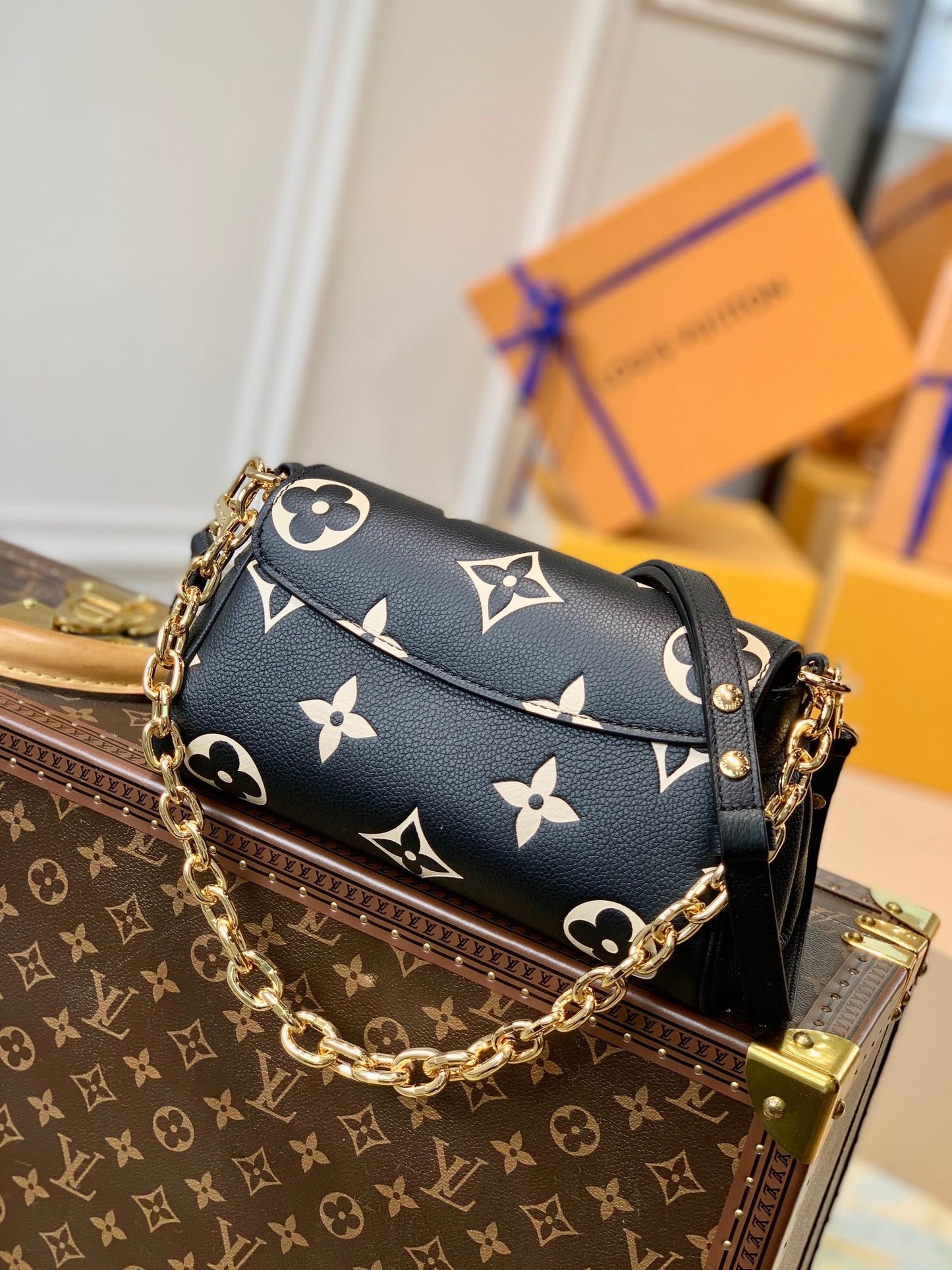 LOU FAVOURITE BAG