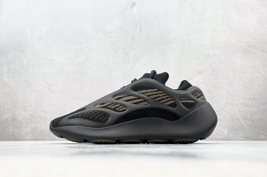 YEEZY 700 V3 CLAY BROWN