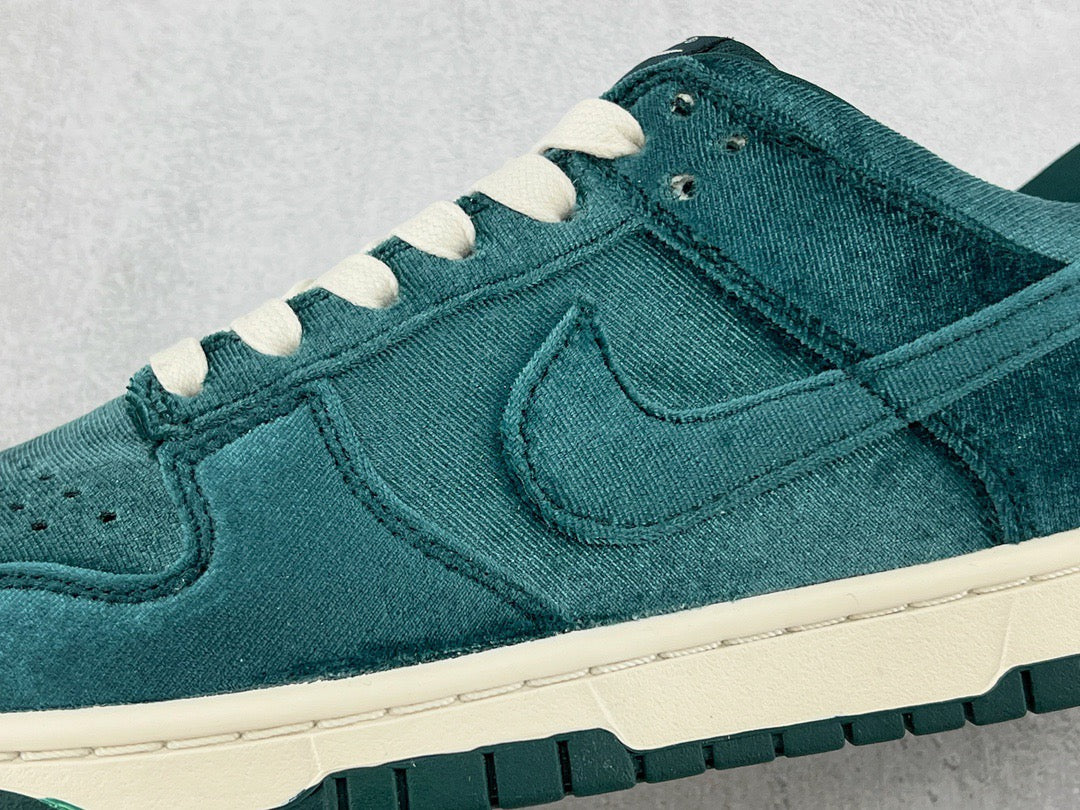DUNK LOW ATOMIC TEAL