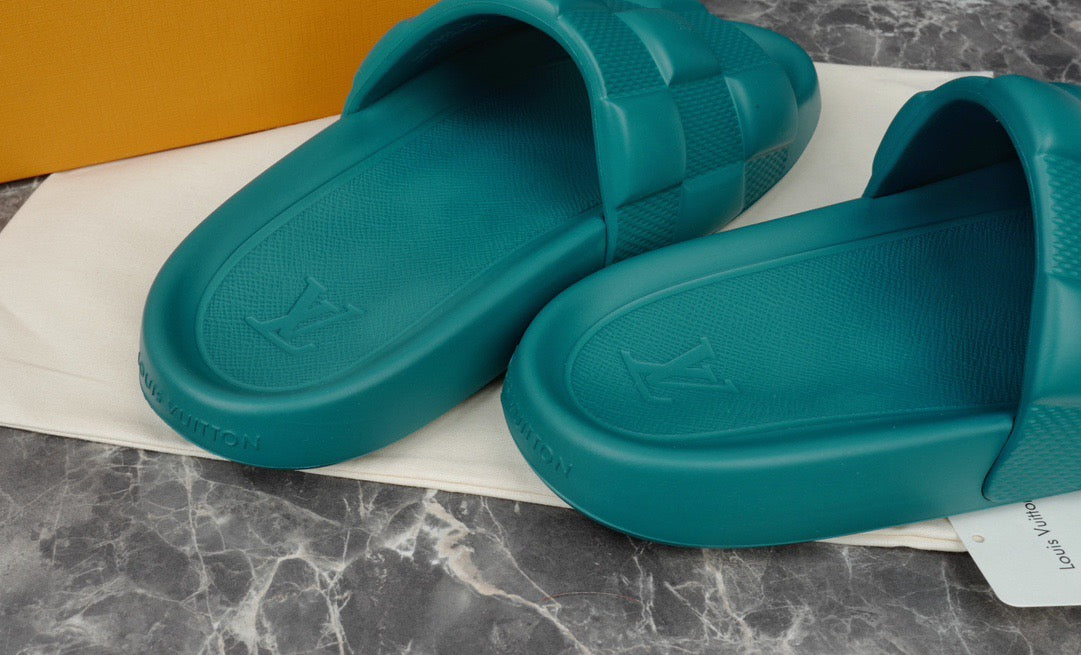 LOU WATERFRONT MULES