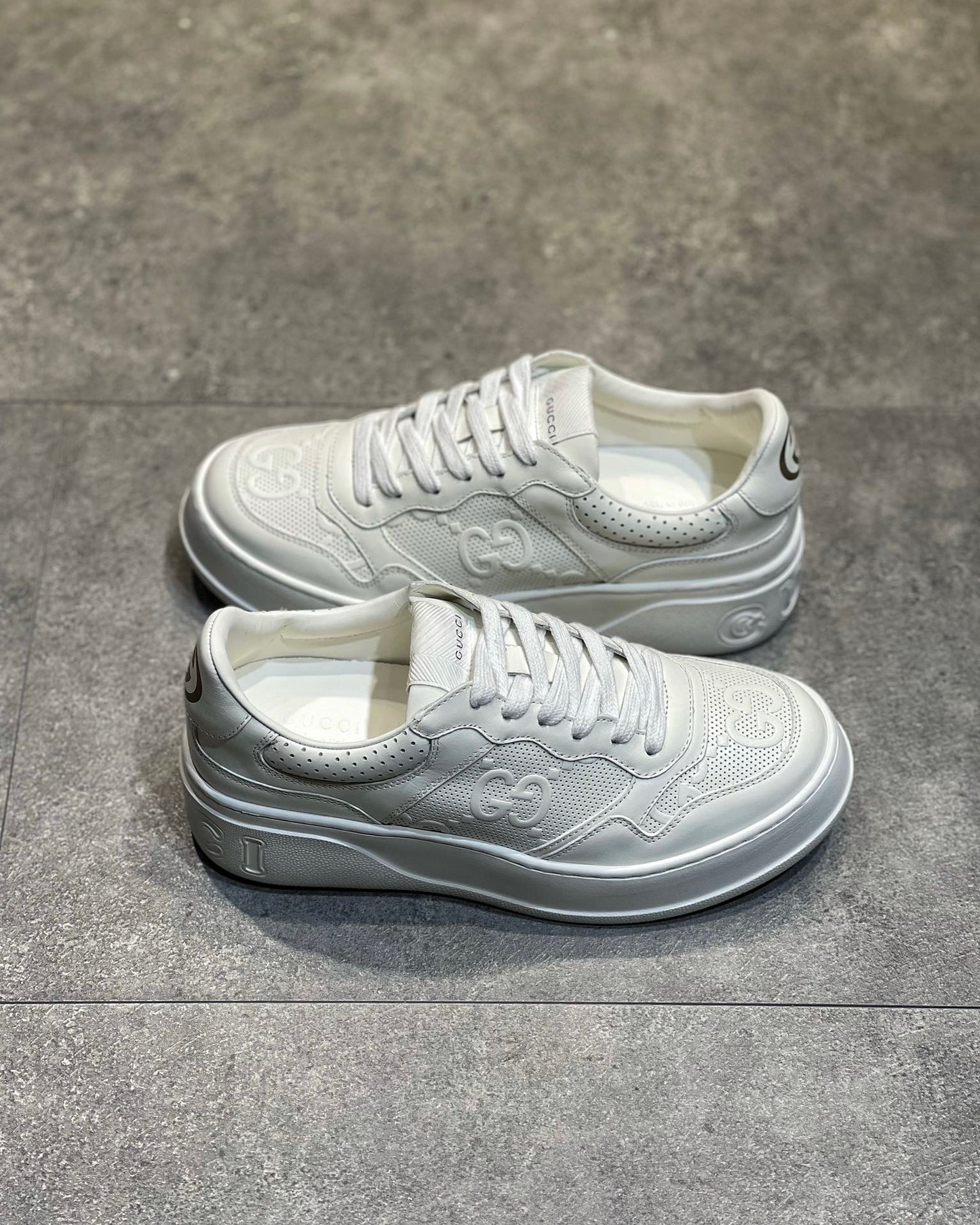 GG EMBOSSED SNEAKER