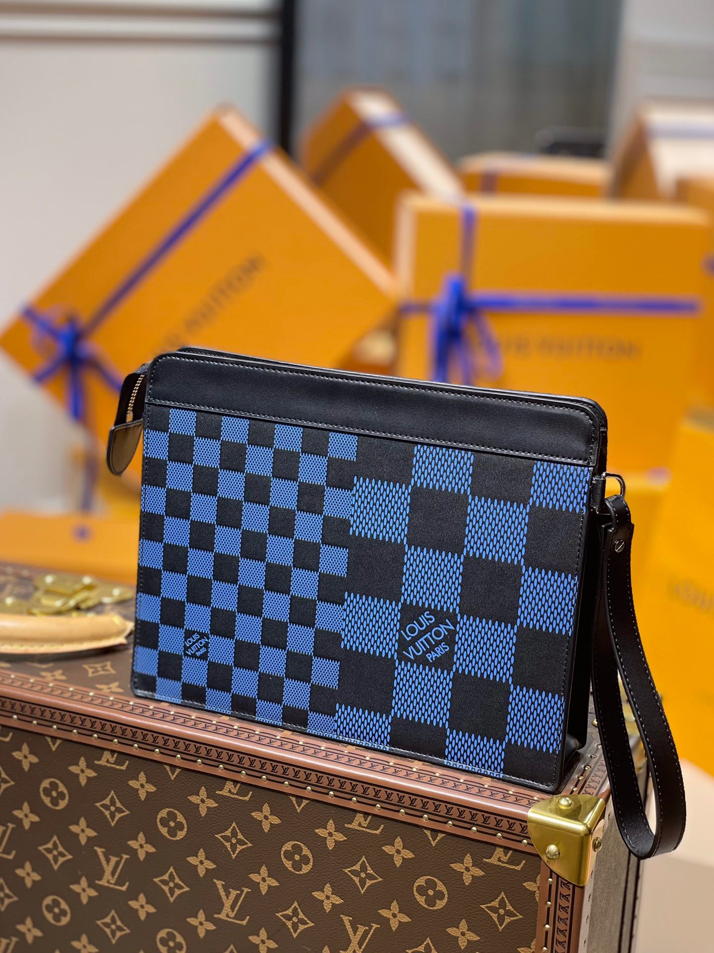 LOU POCHETTE VOYAGE MM